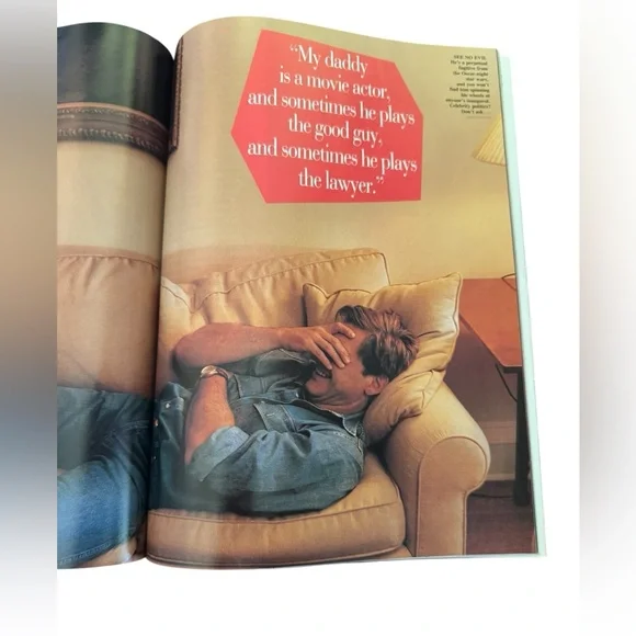 Vanity Fair 1993 Harrison Ford Magazine - Picture 6 of 8